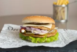Dublu cheeseburger pui