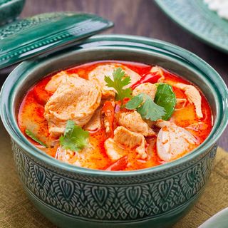 TOM YUM WITH CHICKEN