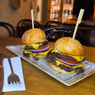 SMASHED Twin BURGERS - DOUBLE PATTY 450g