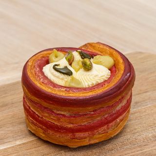 Danish roll fistic