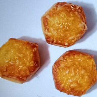 Mini pogacele cu  cașcaval/100g