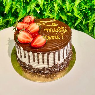 Tort de post cu ciocolată neagră și vișine 1.5 kg