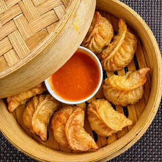 Fried chicken momo (10 pieces)