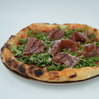 PIZZA PROSCIUTTO CRUDO E RUCOLA