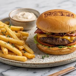 Burger cu vita black angus