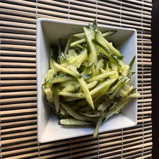 Salata de castraveti