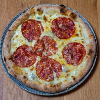 Pizza Quattro Formaggi e Ventriciana Ø32cm