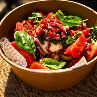 JAMON & BURRATA SALAD