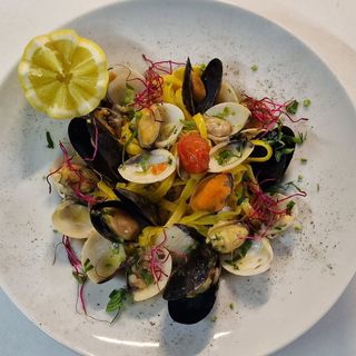 Paste cu fructe de mare