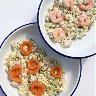 Salată de Primăvară cu Creveți Tigru /Somon slab sarat