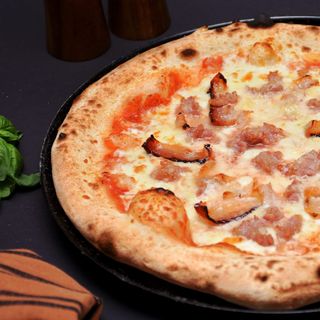 Pizza Salsiccia Pancetta Ø32cm