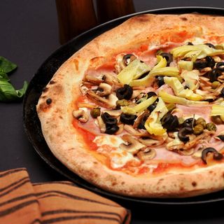 Pizza Capriciosa Ø32cm