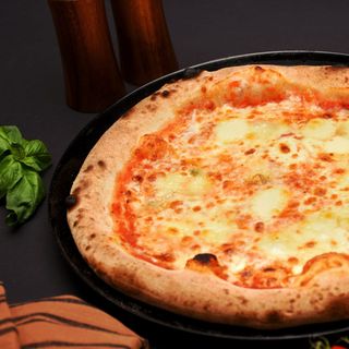 Pizza Quattro Formaggi Ø32cm