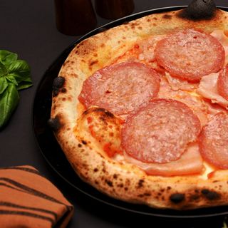 Pizza Prosciutto Salami Ø32cm
