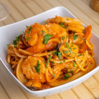 Spaghete cu sofran& fructe de mare -420gr.