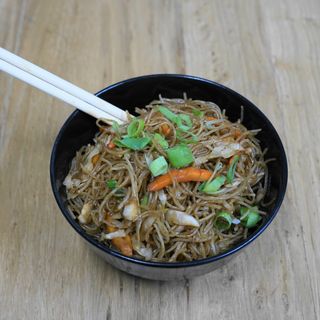 Noodles cu legume