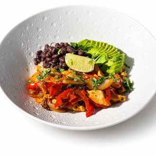 QUINOA FAJITA BOWL