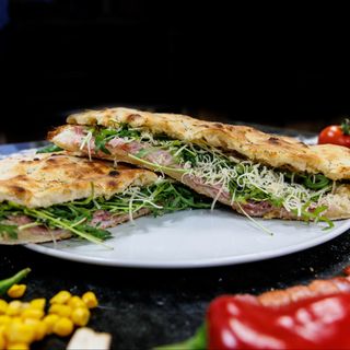 Focaccea Crudo Primavera