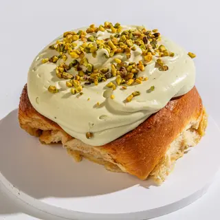 Cinnamon Roll Fistic