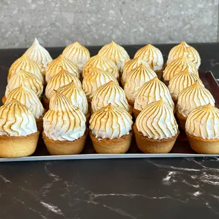 Platou Mini Tarte lamaie si bezea 6-8 Persoane