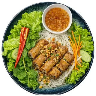 13C. Salată Cu Noodles Si Nem Prajit - 500g