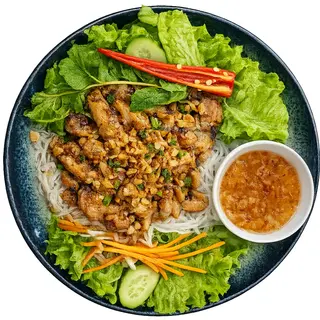 13A. Salată Cu Noodles Si Pui Sote 500g