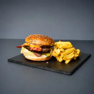 Burger Akira