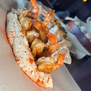 Hummus cu creveți