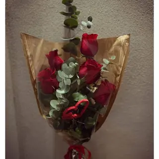 Buchet 5 trandafiri roșii