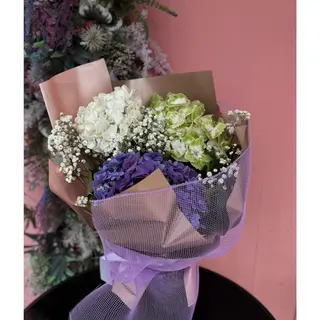 Buchet de flori Poveste în Hortensii