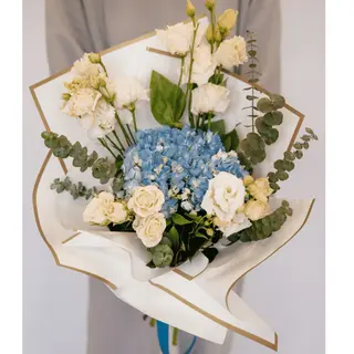 Buchet de flori Îmbrățișare florală