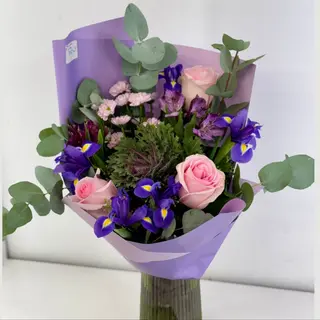 Buchet de flori Mângâiere mov