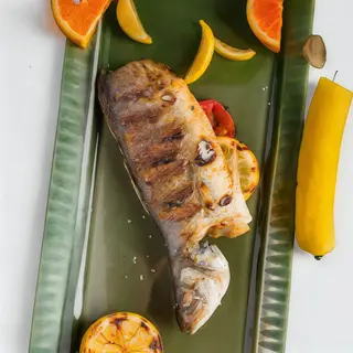 Biban de mare cu ierburi, la gratar