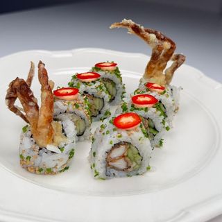 Softshell crab maki