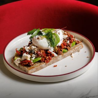 Toast cu avocado