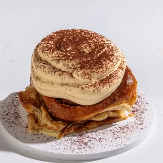 Cinnamon Roll Tiramisu