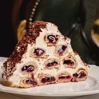 Tort cușma lui guguță