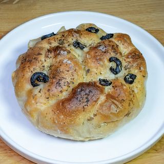 Focaccia cu ierburi aromatice