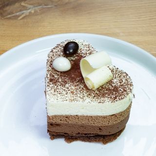 Tort trio cu ciocolata belgiana