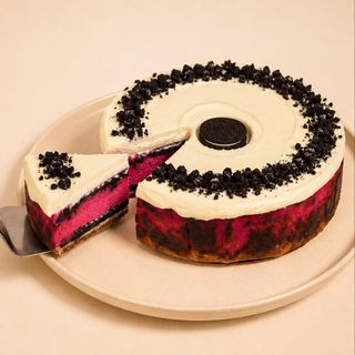 Pink Velvet & White Choco Cheesecake 1.9Kg · 10-12 porții