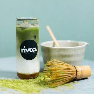 ICED MATCHA LATTE (330 ML)