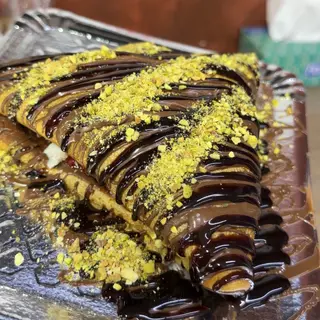 Clătită Rafaelo Căpșuni, Nutella,ciocolată neagră și fistic