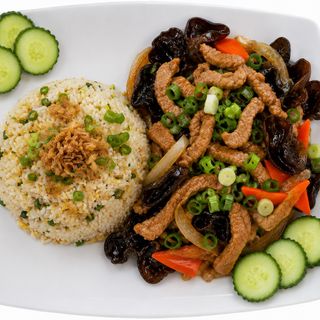 Porc Picant Cu Orez Prajit - Thịt Lợn Xào Cay & Cơm Rang 500g