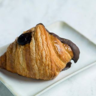 CROISSANT CU CIOCOLATA