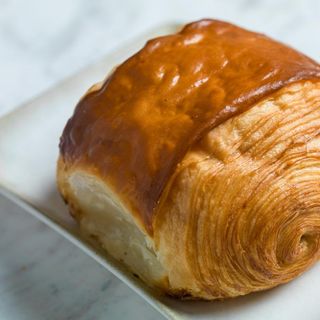 PAIN AU CHOCOLAT