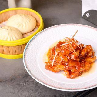 #101 Porc dulce-acrișor (Guo Bao Rou) și chiflă mare cu carne