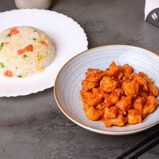 #106 Combo cu pui dulce General Tso și orez prăjit