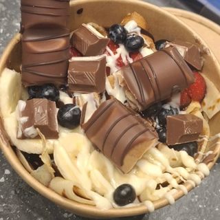 Bol clătită Kinder fructe