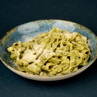Crema e pesto pasta mala porcija