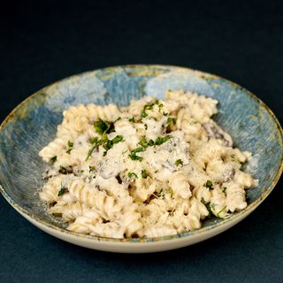 Crema e funghi pasta mala porcija